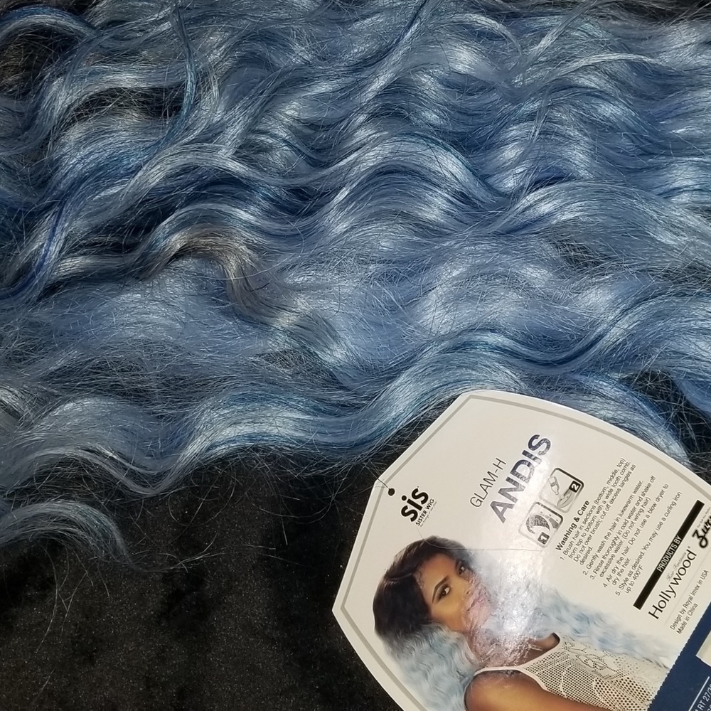 GLAM H ANDIS | Synthetic Lace Part Wig sky blue new - Picture 5 of 5